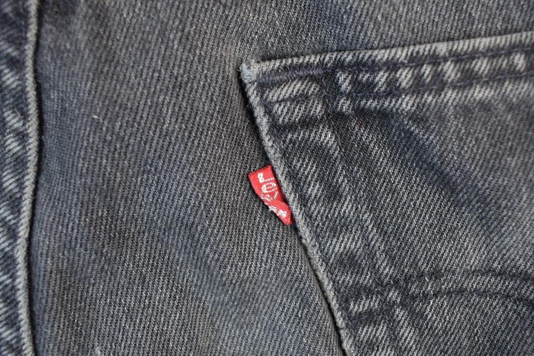 Vintage 1990s Levi Strauss Red Tab 501 Denim Jeans Size 34 x 32