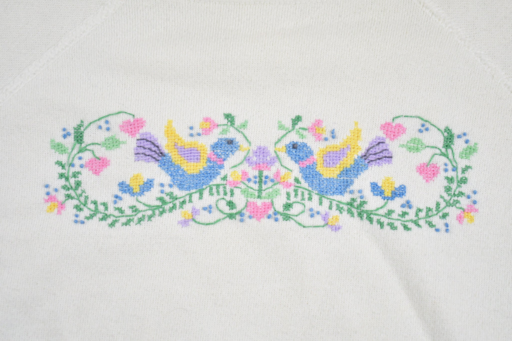 Vintage 1990s Cute Birdies and Flowers Embroidered Crewneck Sweatshirt