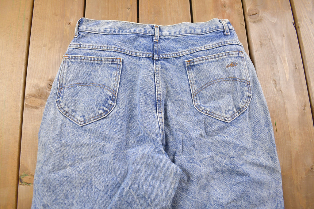 Vintage 1990's Chic Light Wash Blue Jeans 31 x 28
