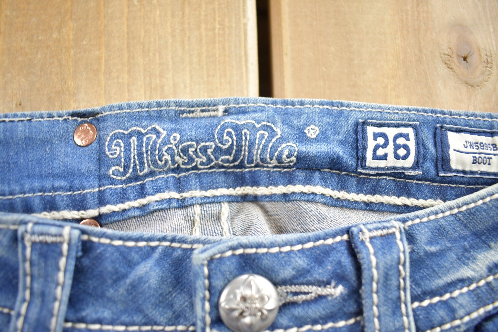 Vintage Y2K Miss Me Faded Low Rise Jeans Size Boot Cut Size 26x33