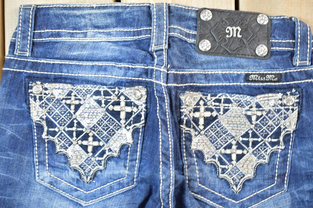 Vintage Y2K Miss Me Bedazzled Low Rise Jeans Size 26x31