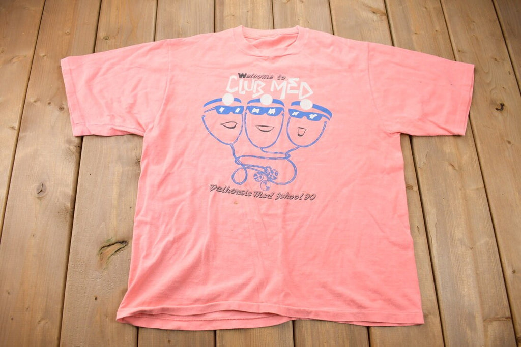 Vintage 1990 Welcome to Club Med School 90 Collegiate T-Shirt