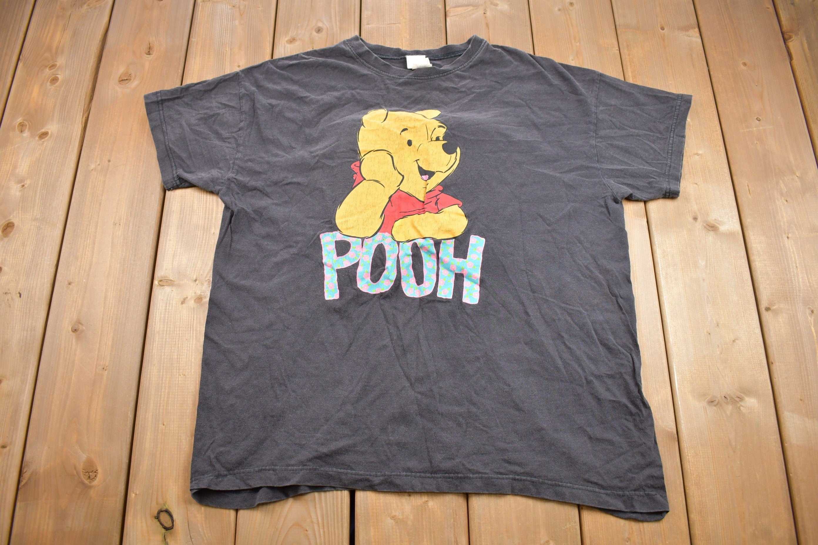 Vintage 1990s Winnie the Pooh Disney Graphic Cartoon T-Shirt