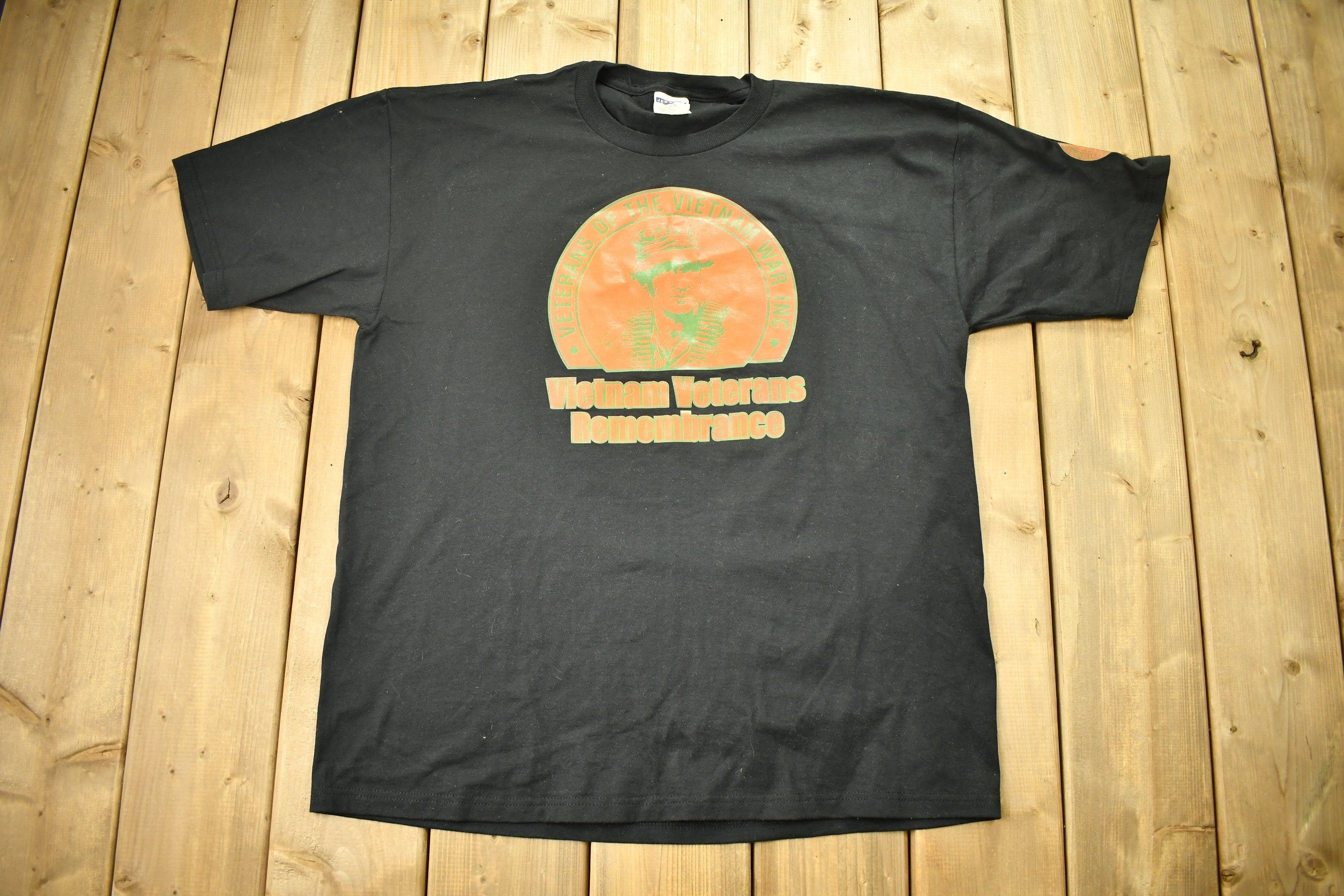 Vintage 1990s Vietnam Veterans Graphic T-Shirt
