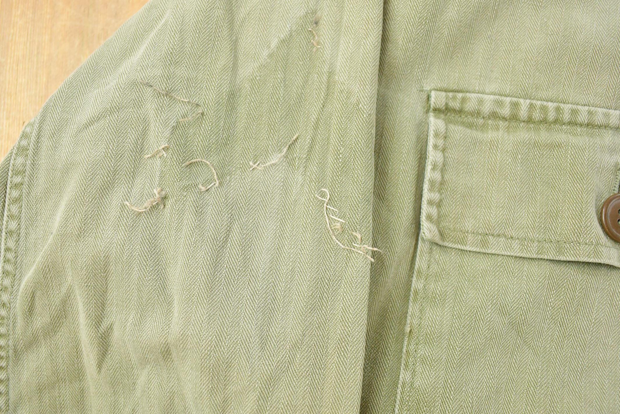 Vintage 1940s Military HBT Olive Drab Button Up Shirt Men's Medium /