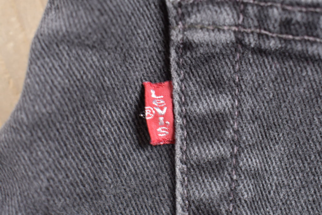 Vintage 1990s Levi's 505 Red Tab Black Denim Jeans Size 31 x 31