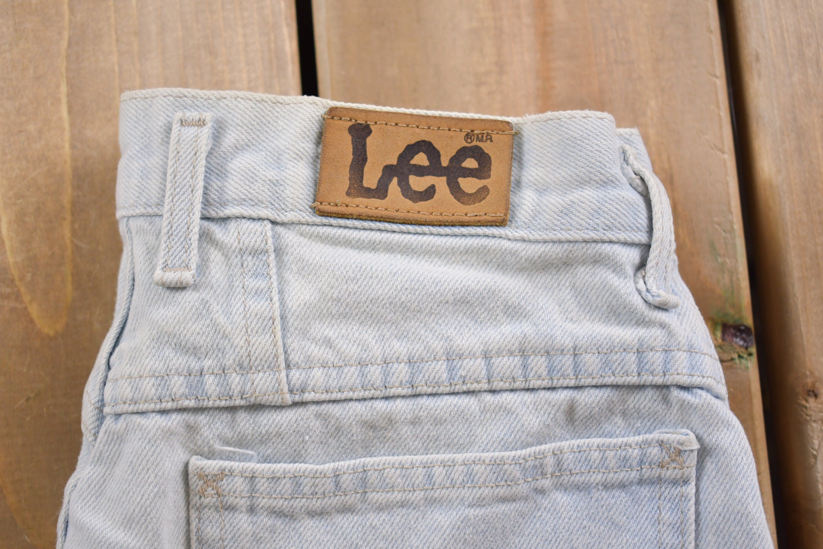 Vintage 1990's Lee Light Wash Blue Jeans 26 x 29