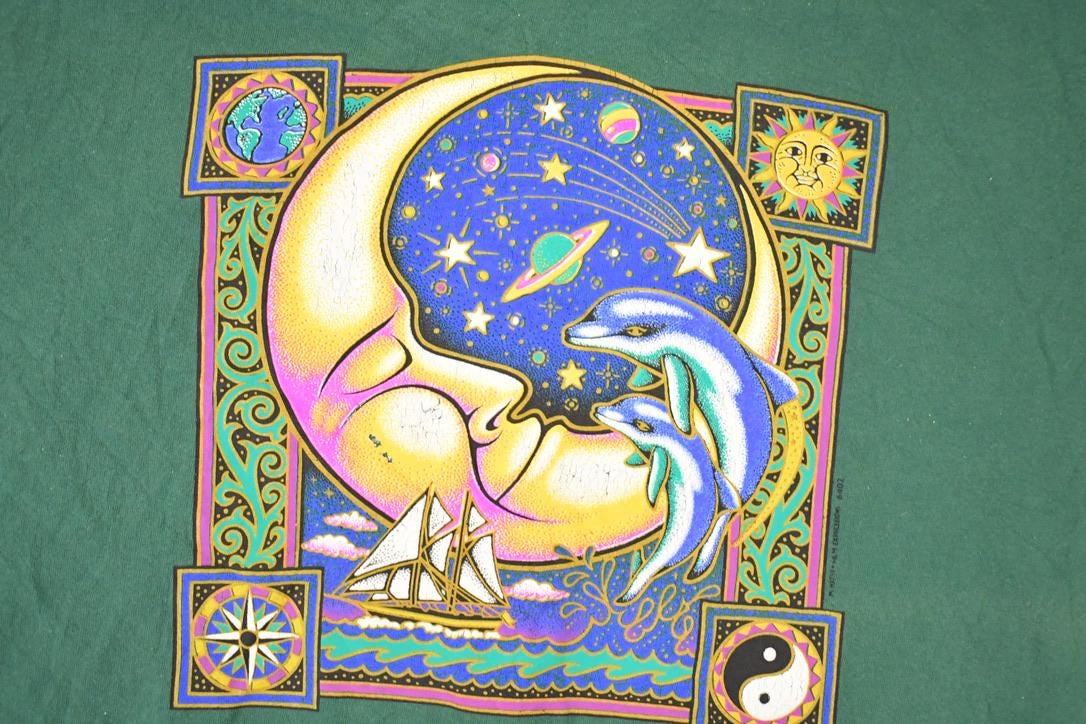 Vintage 1990s Dreaming Moon Dolphin Yin Yang Souvenir T-Shirt Men's L