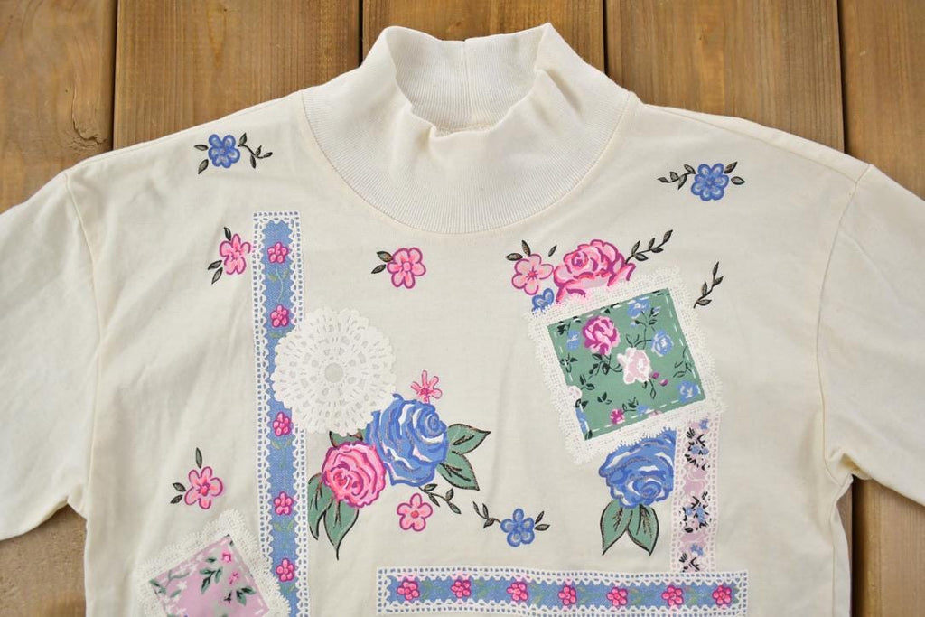 Vintage 1990s Cute Floral Crewneck Sweater