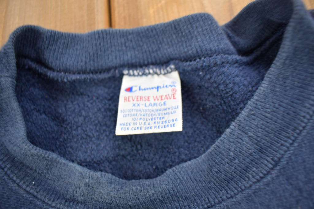Vintage 1990s Navy Blue Champion Reverse Weave Crewneck / Vintage Champion / Vintage Pullover / Streetwear / Made In USA
