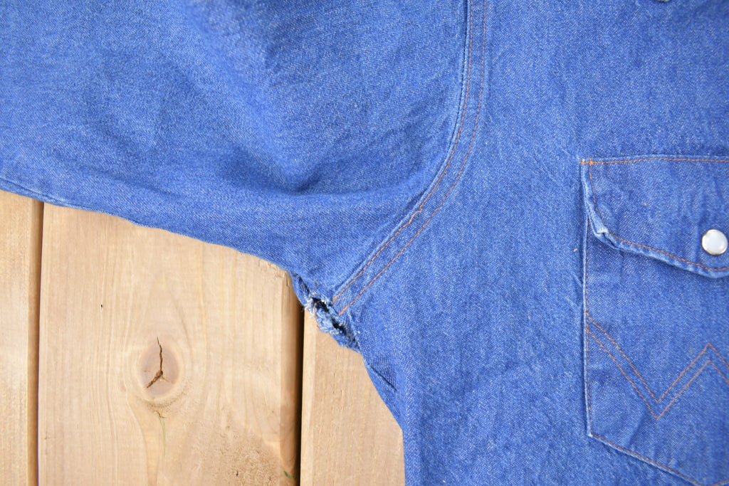 Vintage 1990s Wrangler Western Style Denim Snap Button Shirt