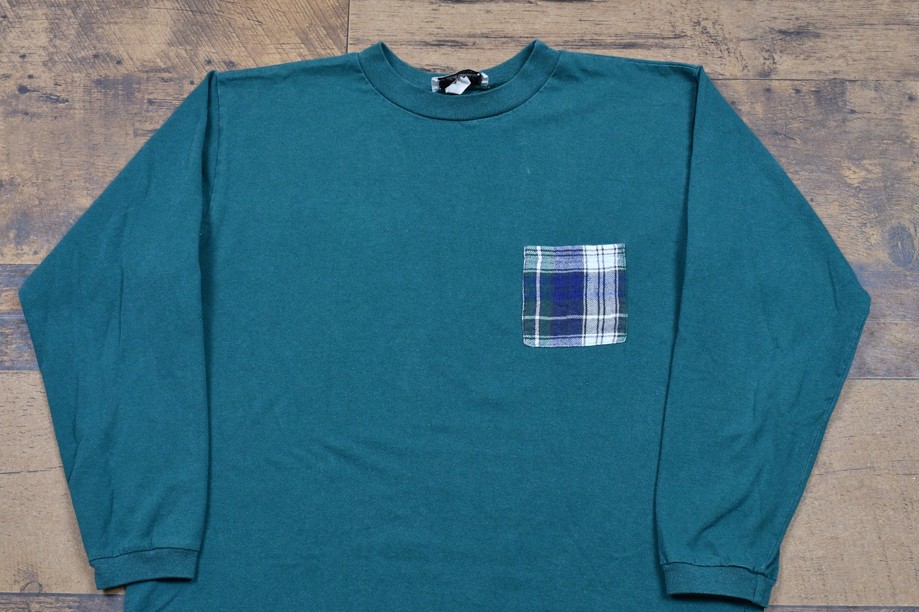 Vintage 1990s Metropolitan Long Sleeve Plaid Pocket Long Sleeve
