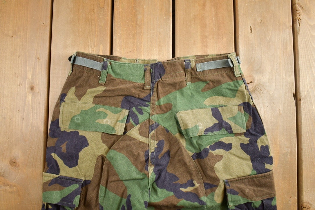 Vintage 1990s Army Camouflage Cargo Pants Size 27x31