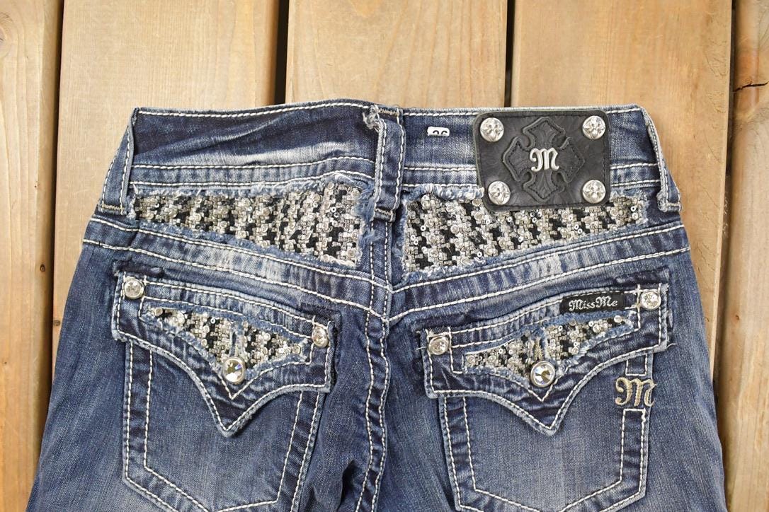 Vintage Deadstock Y2K Miss Me Bedazzled Low Rise Jeans Women's Size 26x31