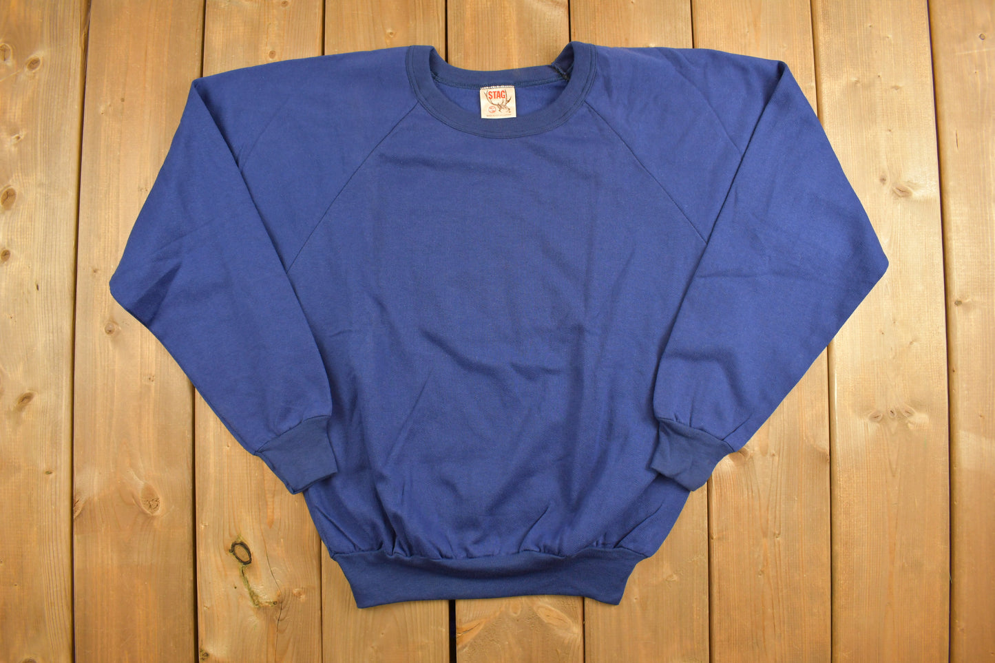 Vintage 1980s Blank Blue Stag Crewneck Sweatshirt / 80s Crewneck / Made In Canada / Essential / 80s Blank / Raglan Sleeve Crewneck