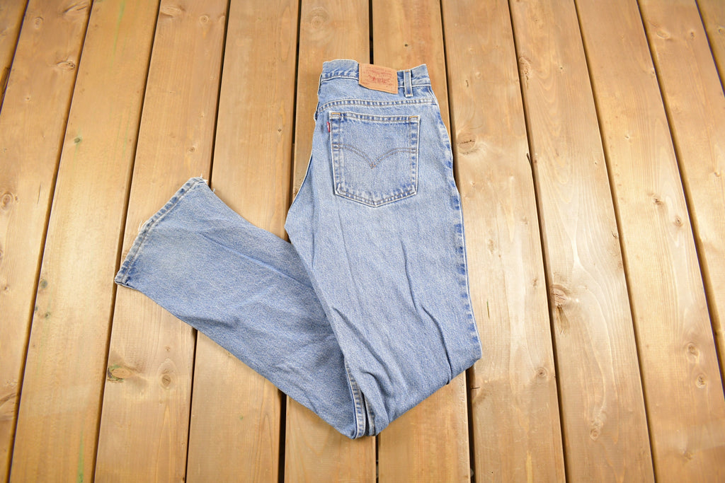 Vintage 1990s Levi's 505 Low Rise Distressed Denim Jeans Size 31 x 32