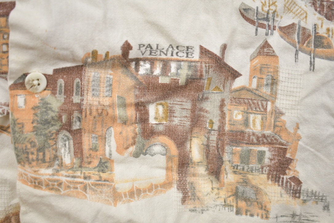 Vintage 1990s Club Euro Venice Short Sleeve Button Up Shirt