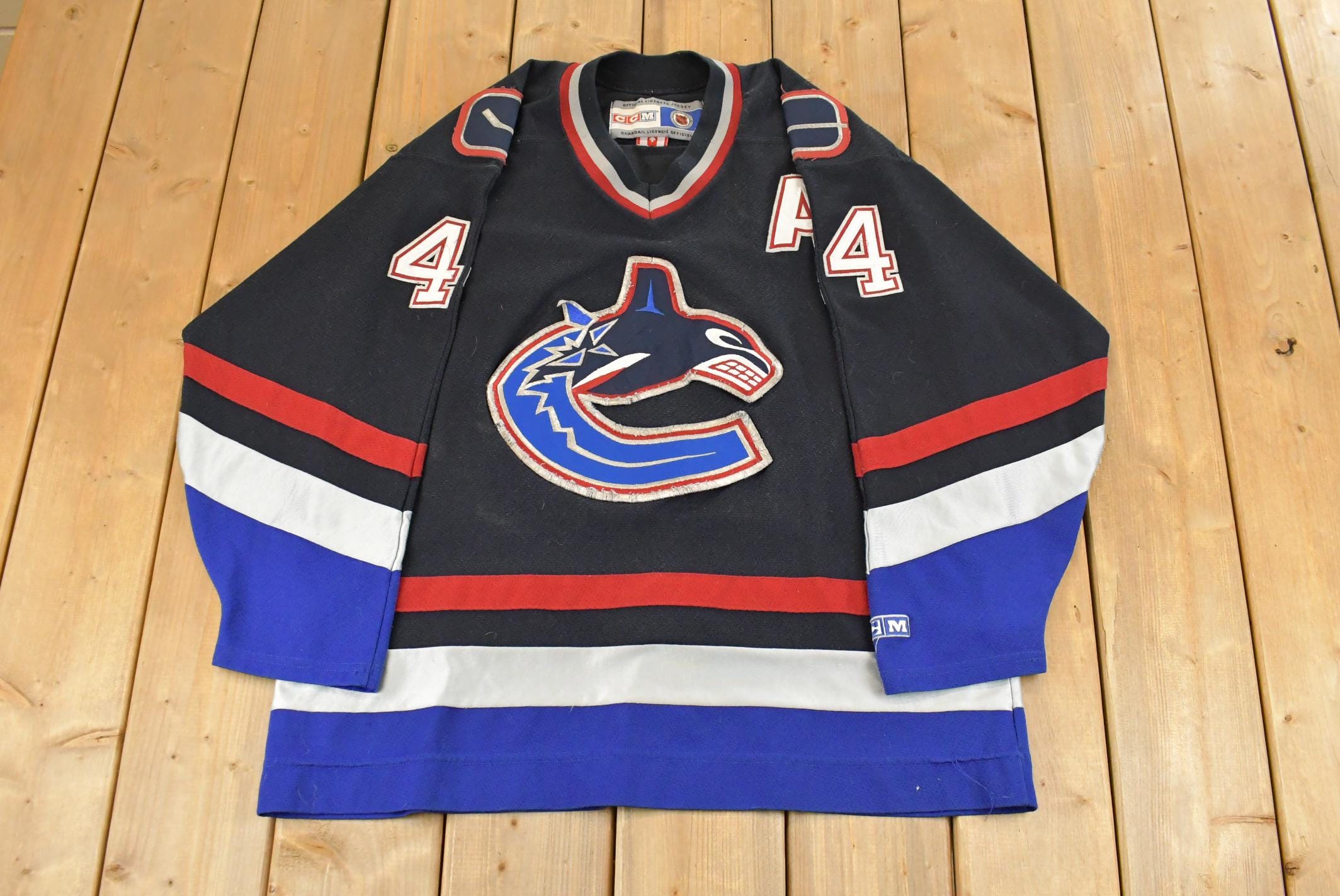 Vintage 2000s Todd Bertuzzi Vancouver Canucks NHL CCM Hockey Jersey Men's XL