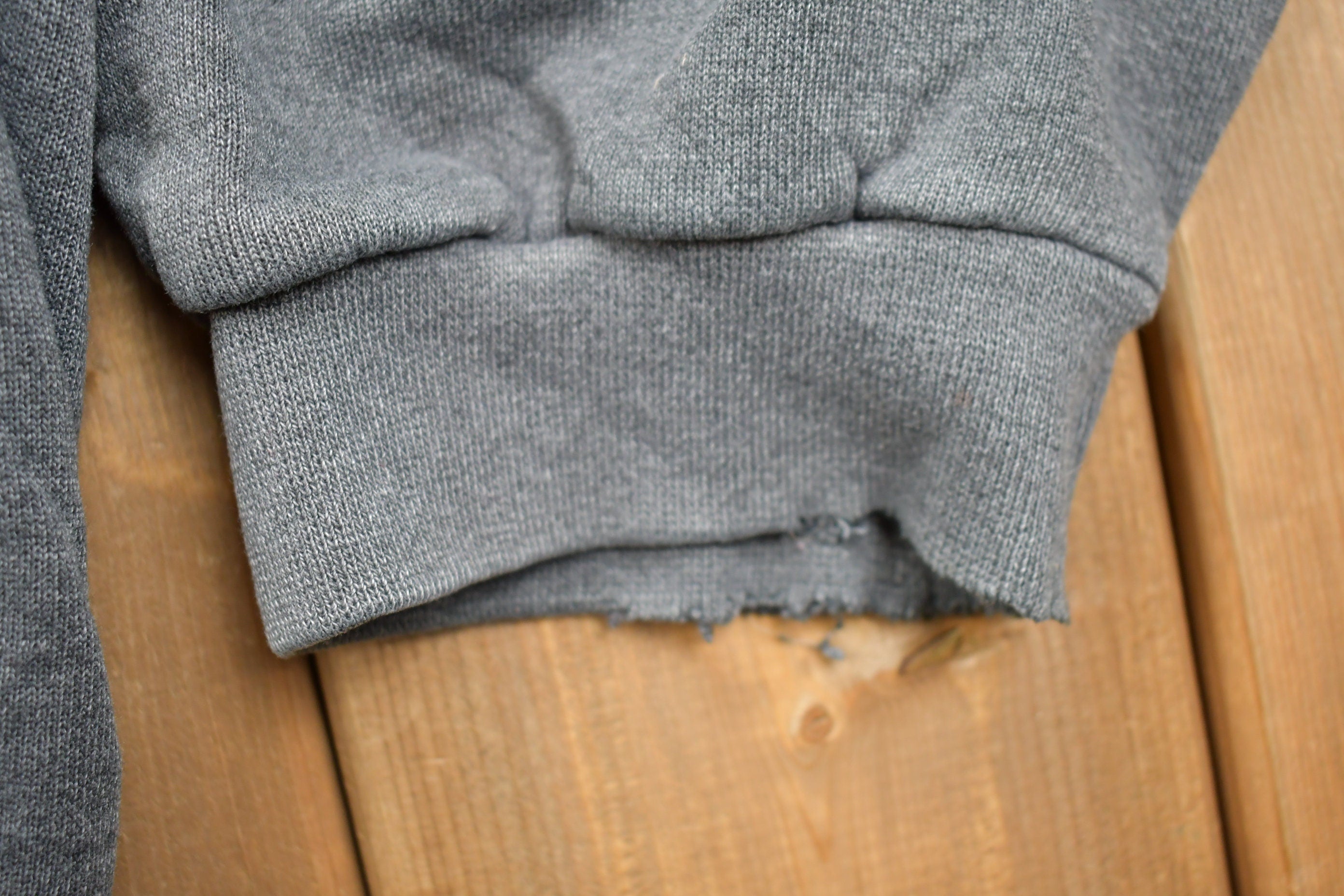 Vintage 1990s Wolf Mountain Outpost Crewneck