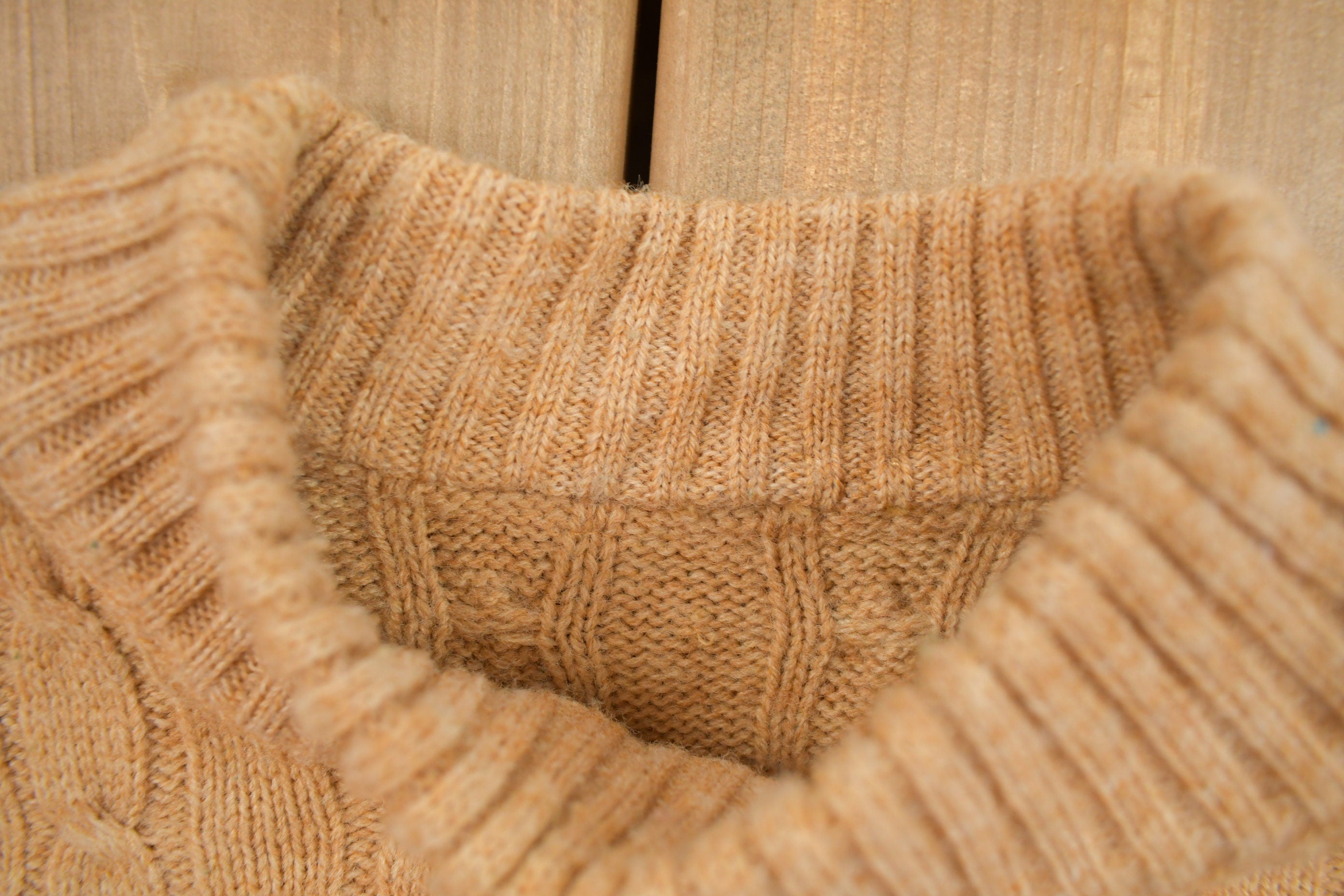 Vintage 1990s Brown Patterned Knitted Crewneck Sweater