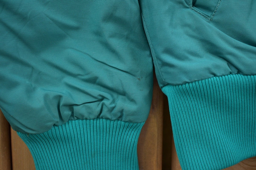 Vintage 1990s Columbia Thinsulate Lined Windbreaker Jacket