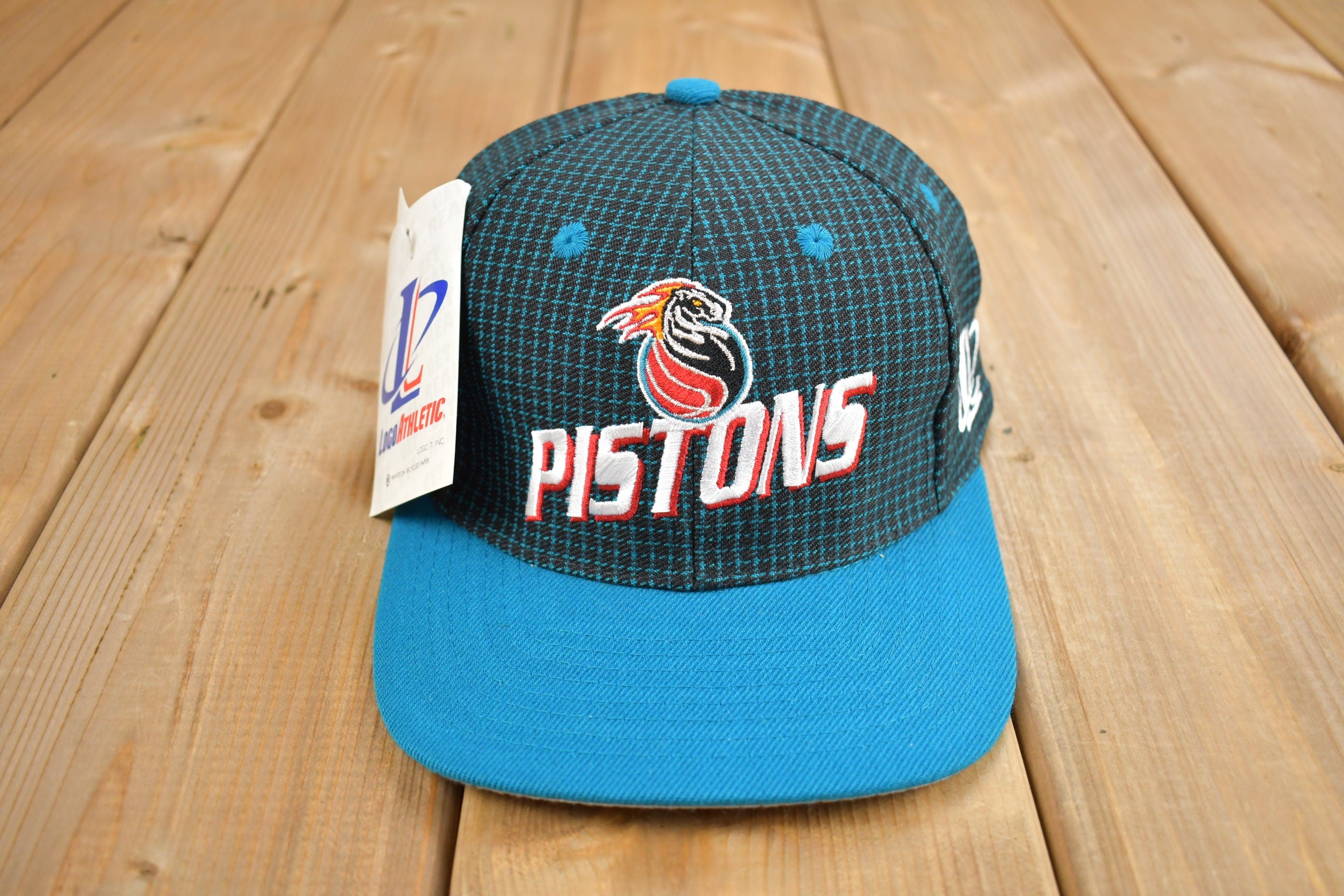 Vintage 1990s Deadstock Detroit Pistons NBA Logo 7 Snap Back