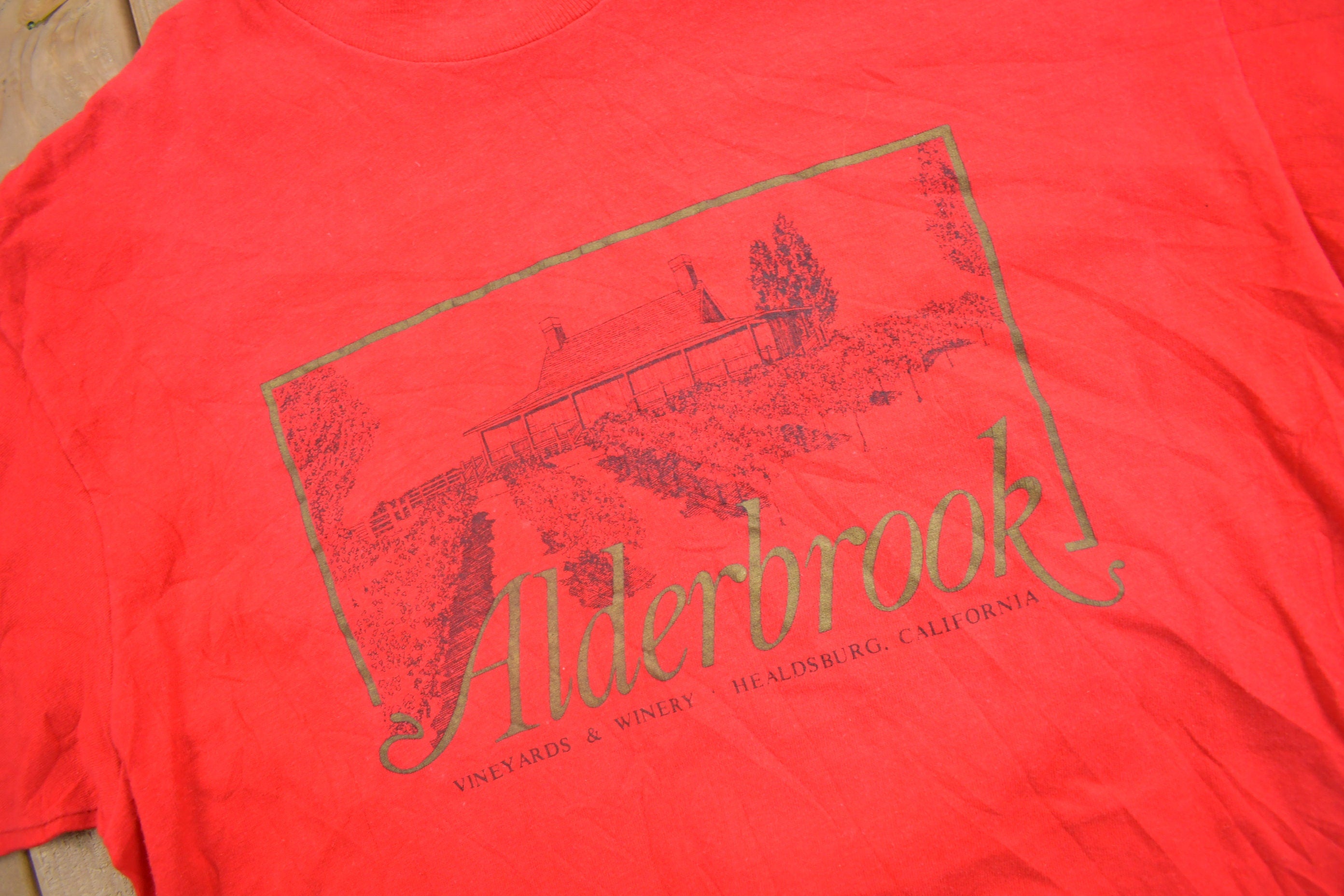 Vintage 1980s Alderbrook Vineyard & Winery Graphic T Shirt