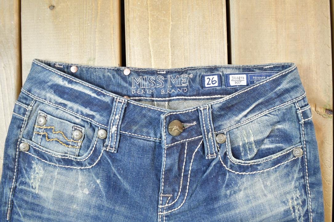 Vintage Y2K Miss Me Bedazzled Low Rise Jeans Size 26x31