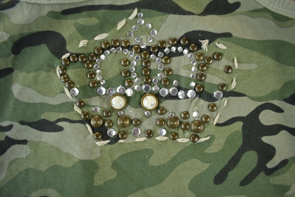 Vintage 1990s Vigoss Studio Women's Crown Graphic Camo Tank Top
