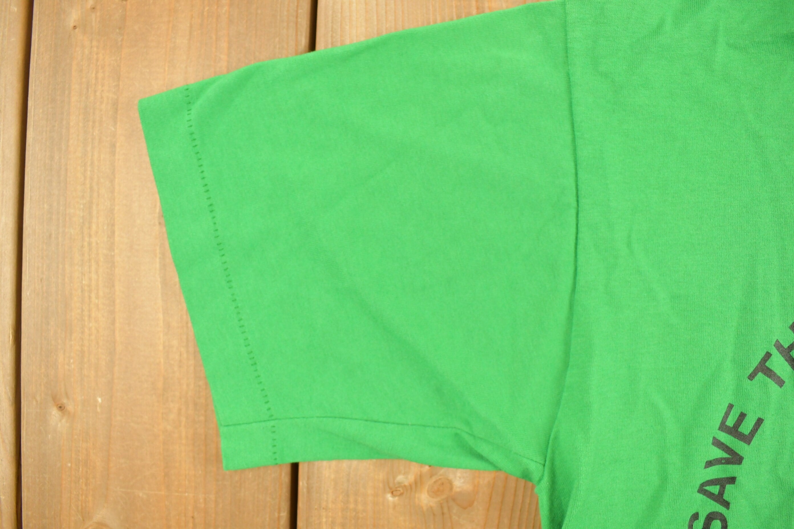 Vintage 1990s Save The Gorilla Uganda Graphic T-Shirt Made In USA