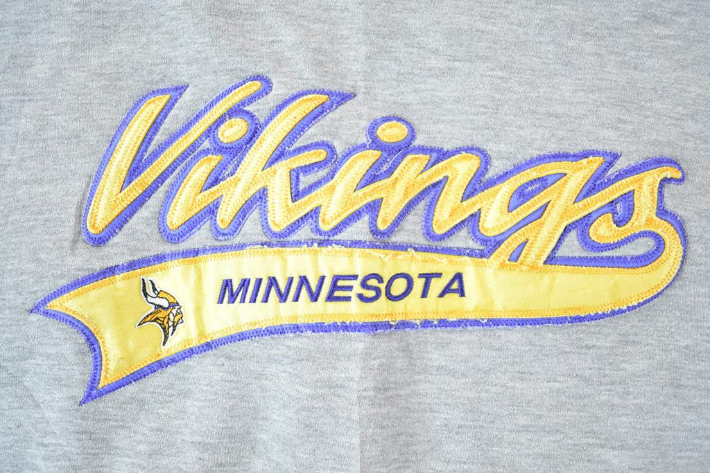 Vintage 1990s Minnesota Vikings Embroidered NFL Crewneck PUMA Sweatshirt