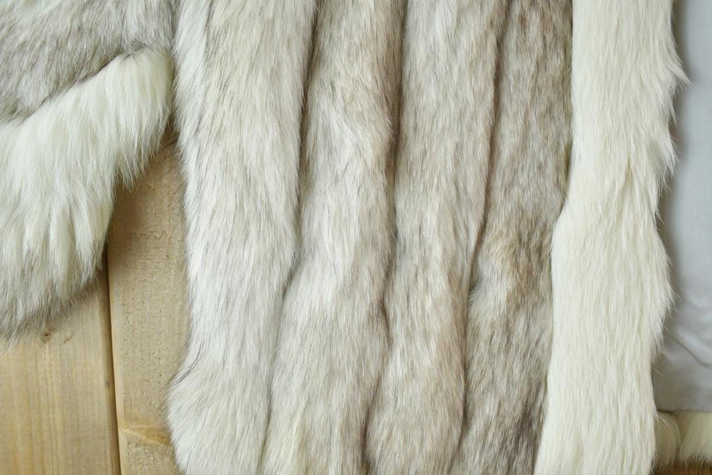 Vintage 1970s Shadow Blue Frost Fox Fur Coat Paul Magdon 42 Inch Bust
