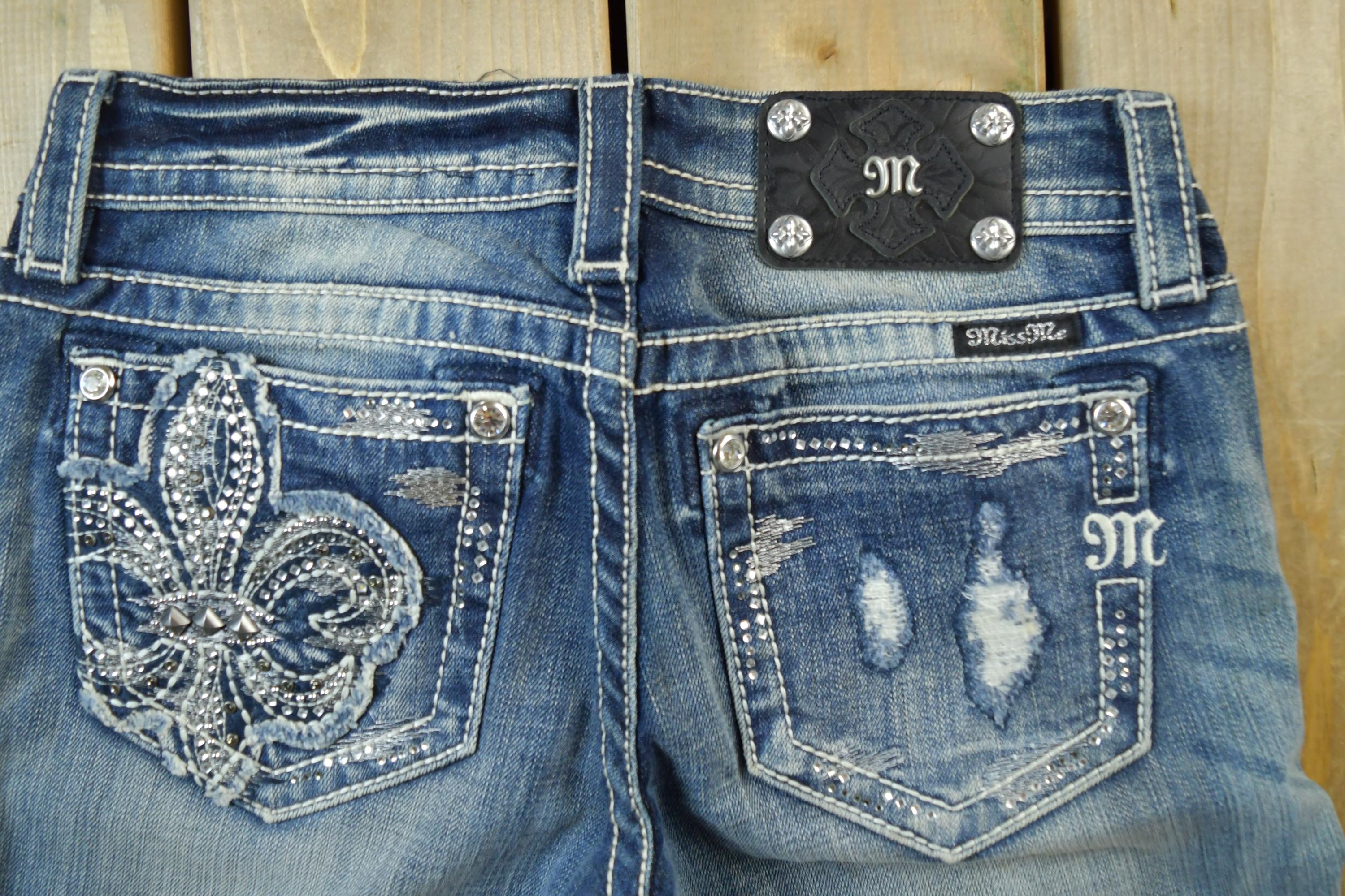 Vintage Y2K Miss Me Bedazzled Low Rise Jeans Size 26x31