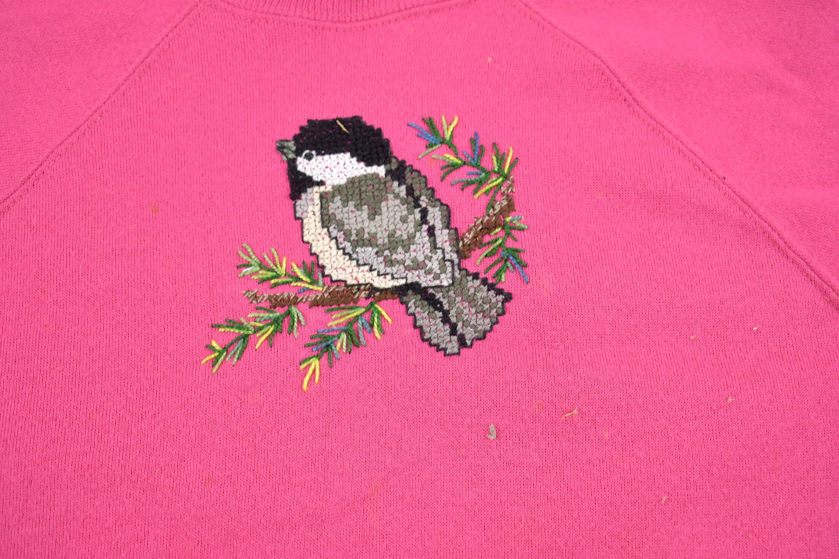 Vintage 1990s Hanes Her Way Bird Graphic Raglan Crewneck