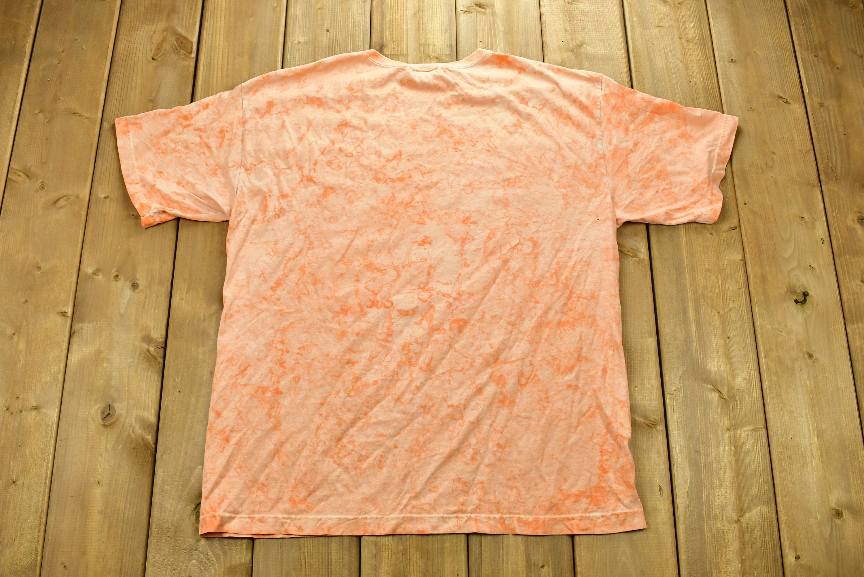 Vintage 90's Fish Graphic Animal T-Shirt