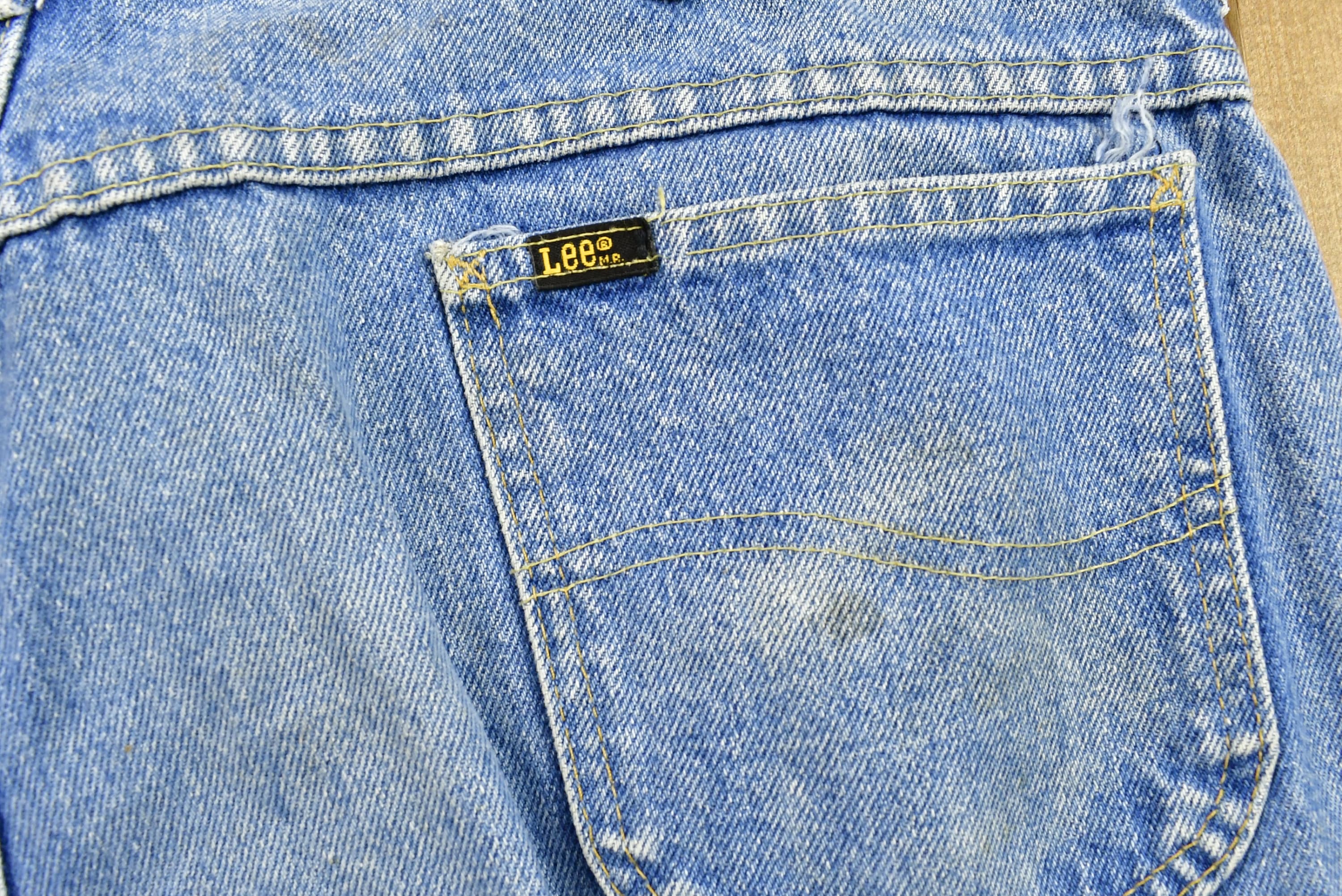 Vintage 1990s LEE Light Washed Distressed Jeans