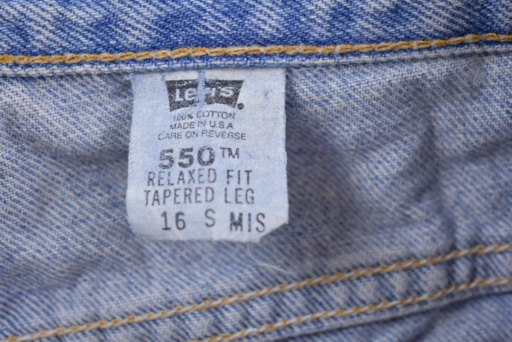 Vintage 1990s Levi's 550 Red Tab Jeans Size 32 x 28