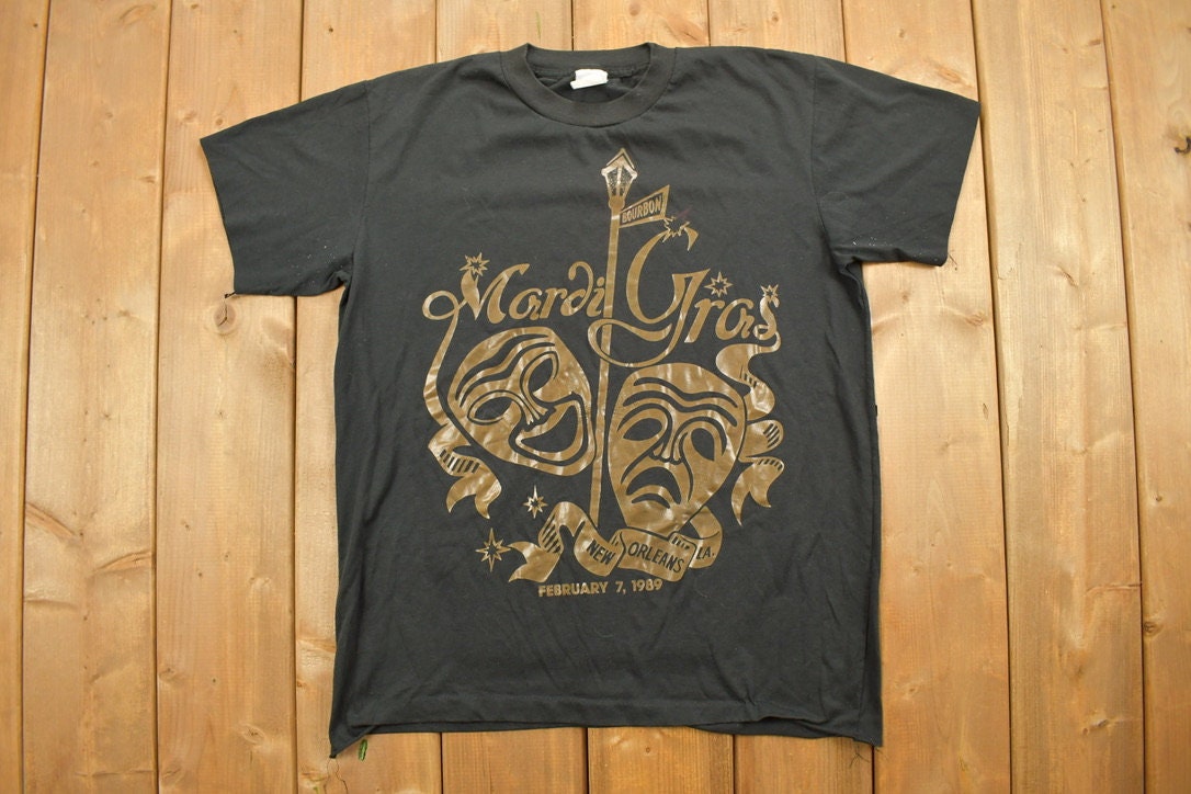 Vintage 1989 Mardi Gras Masquerade Mask Graphic T Shirt