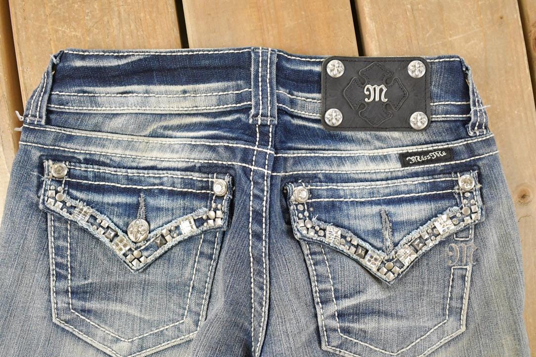 Vintage Deadstock Y2K Miss Me Bedazzled Low Rise Jeans Women's Size 26x31
