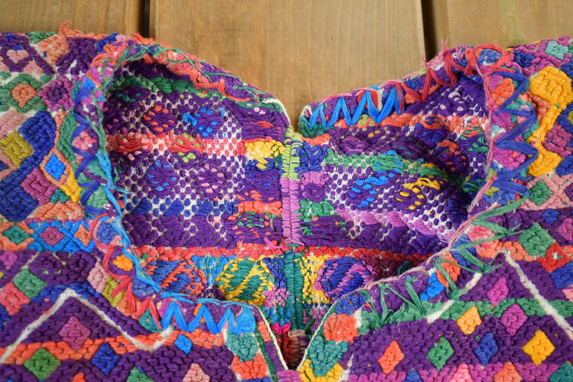 Vintage 1940s 1950s Bohemian Hand Loomed Poncho Jacket