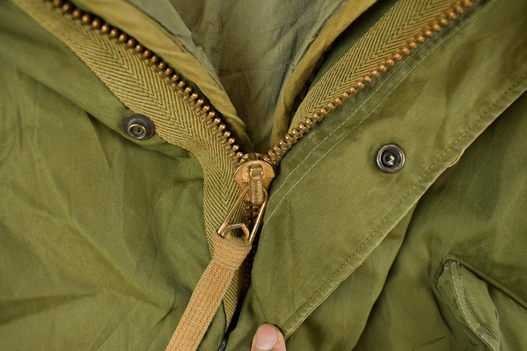 Vintage 1983 Military Hooded Parka Jacket Men's Large