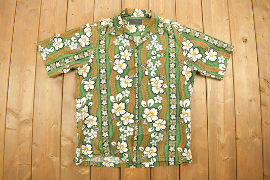Vintage 1960s Hawaiian Button Up Shirt / Floral Print / Beachwear / Casual Wear / Resort Wear / Made in Hawaii / Streetwear / Party Shirt