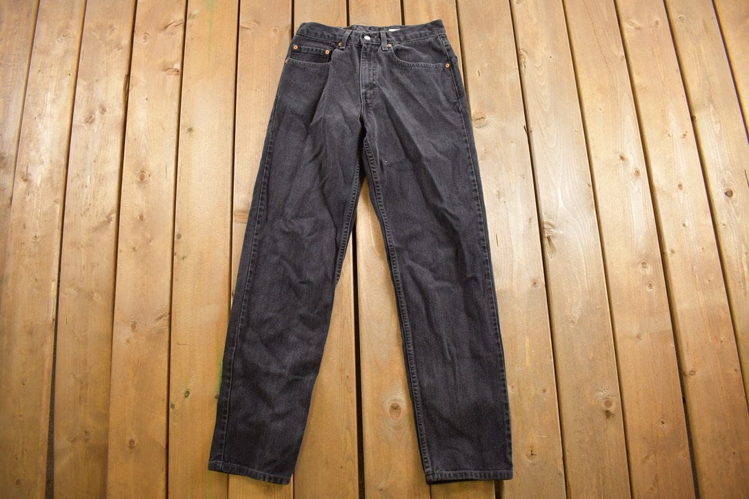 Vintage 1990s Levi's 550 Red Tab Relaxed Fit Jeans Size 29 x 32