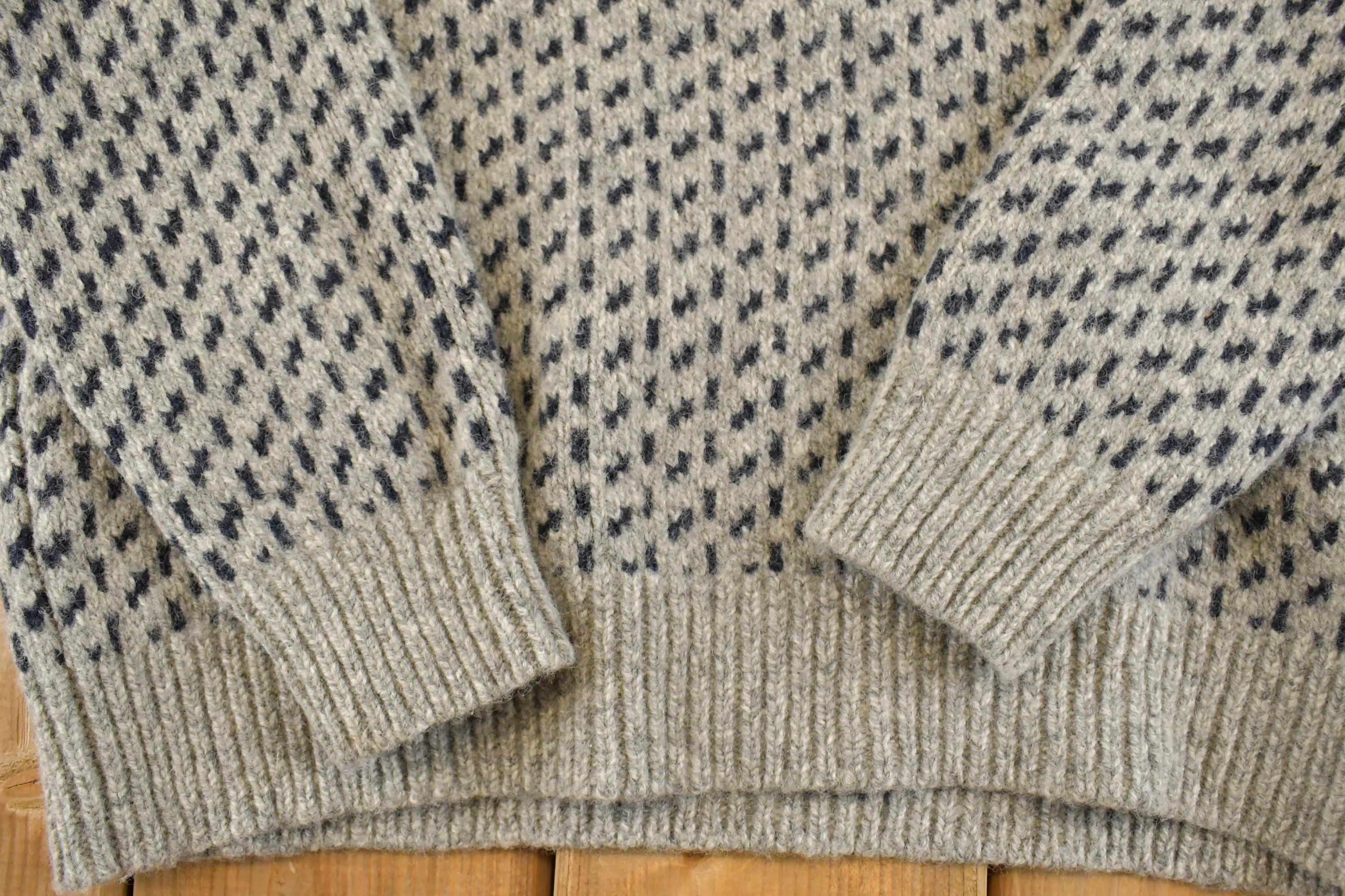 Vintage 1990s LL Bean Heavy Knit Crewneck Sweater Mens M / 90's Abstract Pattern 3D Knitted Sweatshirt