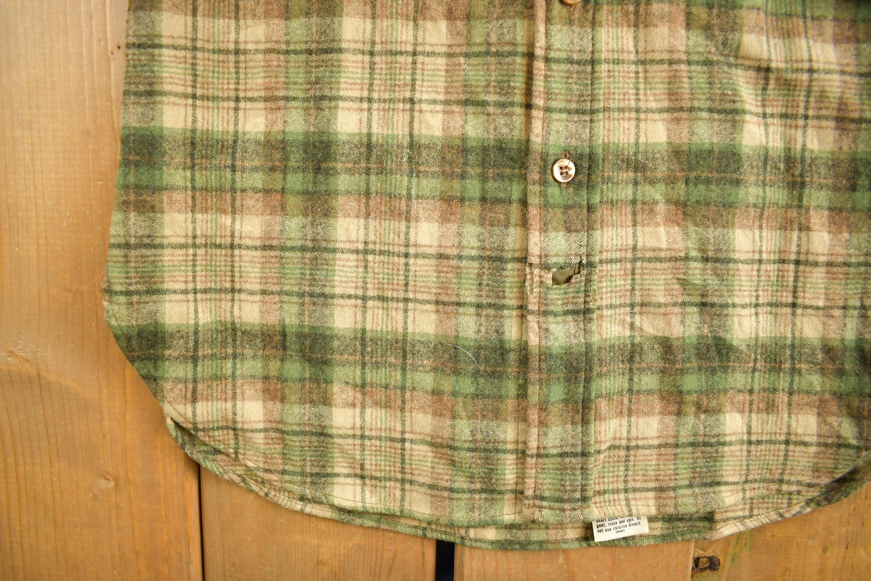 Vintage 1990s Pendleton Plaid Button Up Shirt Size L