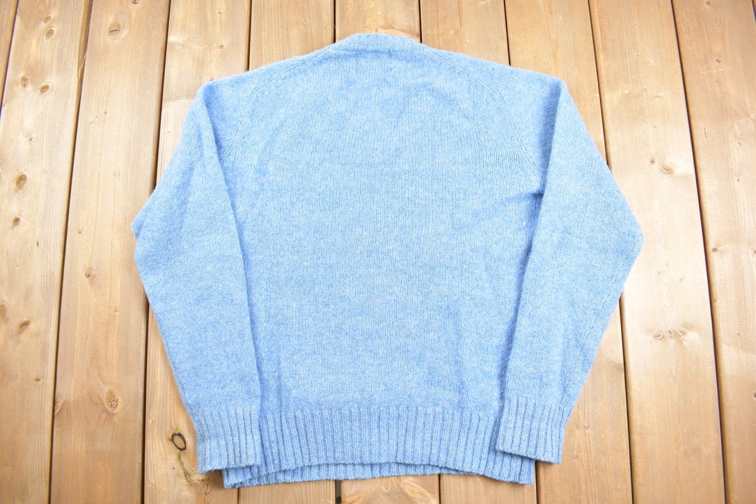 Vintage 1980s Knitted V Neck Sweater / Vintage 80s V Neck / Blue / Solid / Sweatshirt / Essential / Basic / Formal / Preppy / Cute