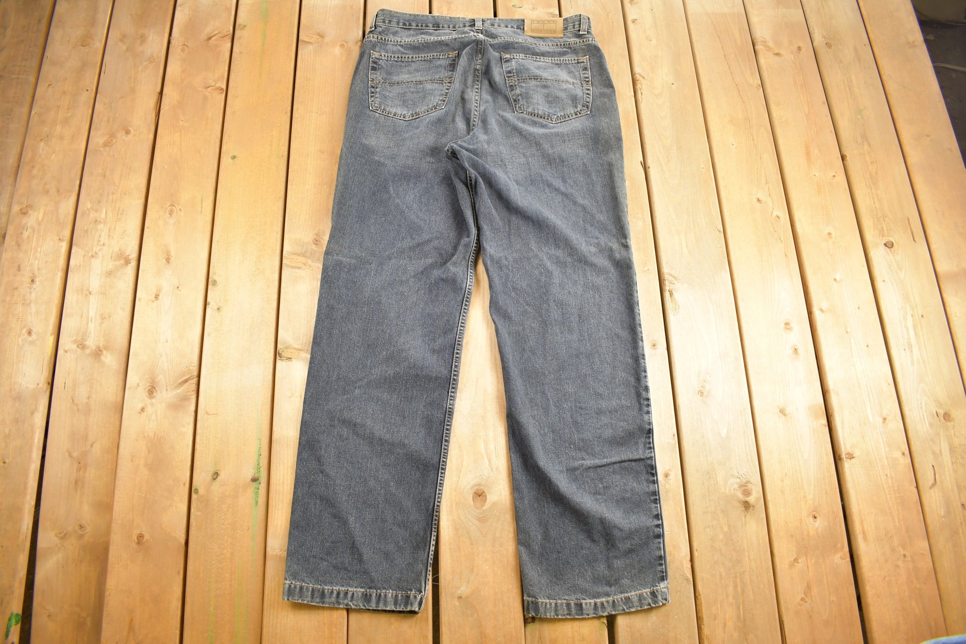 Vintage 1990's Tommy Hilfiger Jeans 38 x 34.5  American Vintage  Streetwear Fashion  Vintage Pants  Tommy Jeans