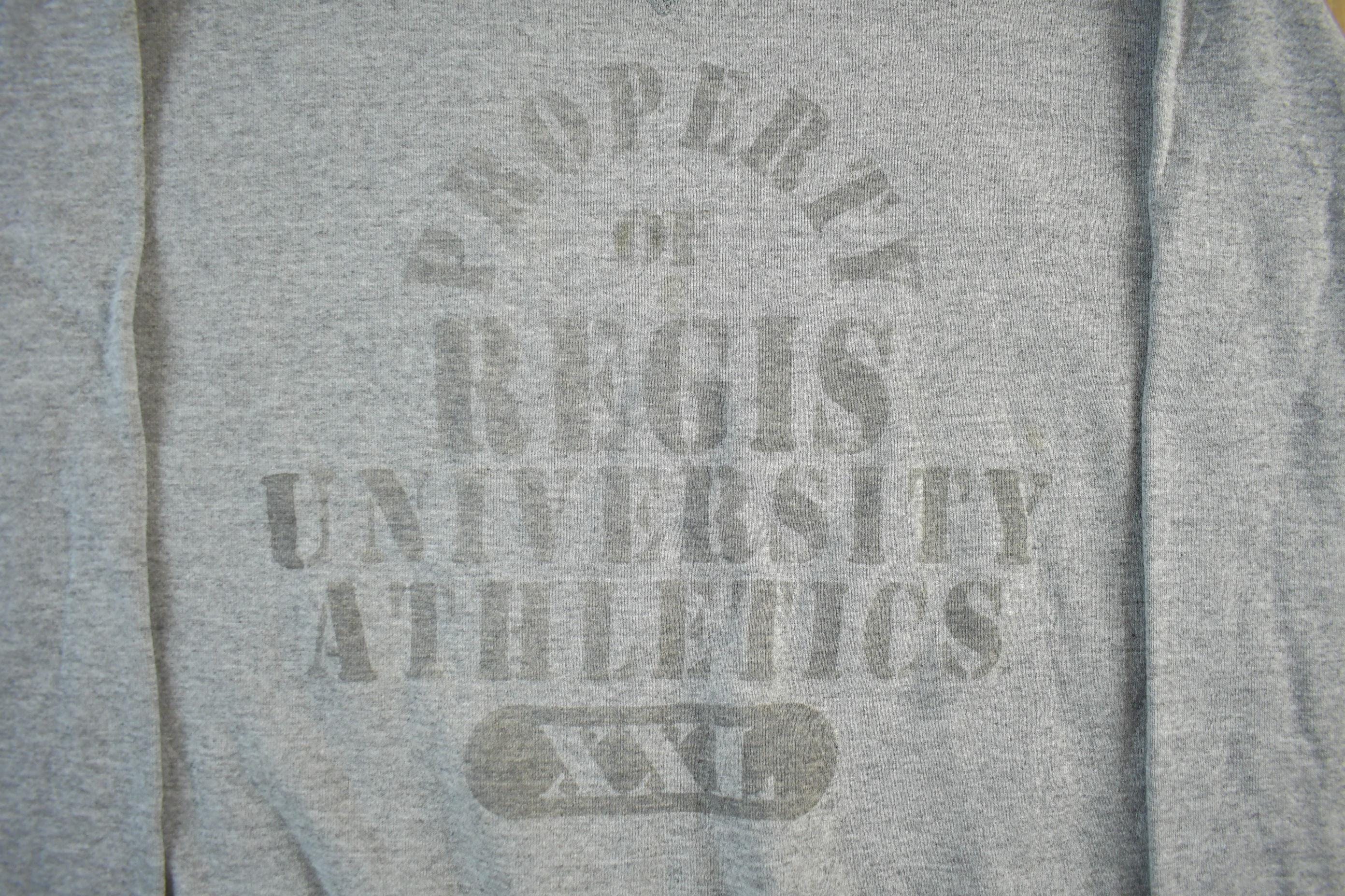 Vintage 1990s Regis University Athletics Crewneck Sweatshirt Men's L