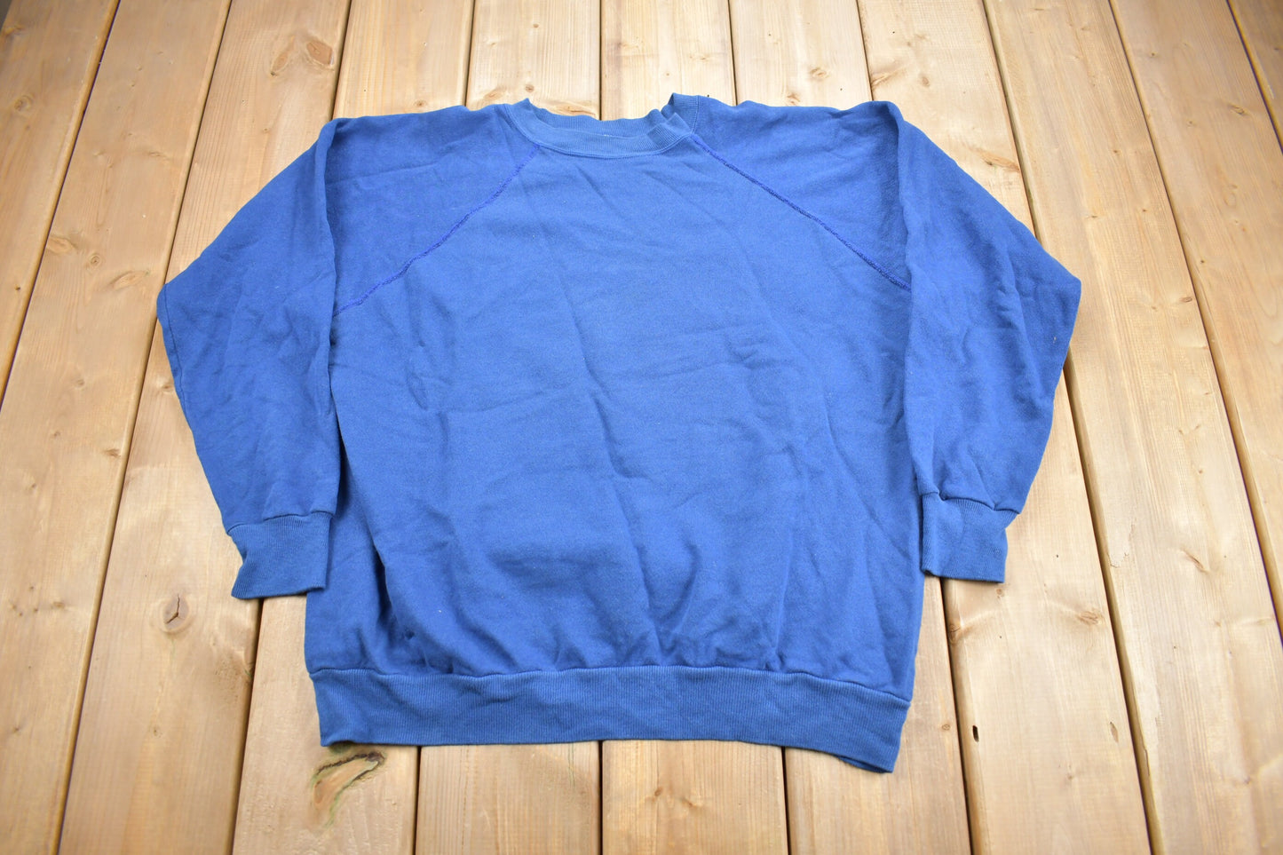 Vintage 1980s Blank Blue Raglan Crewneck Sweatshirt / 80s Crewneck / Made In USA / Essential / Streetwear / 80s Blank