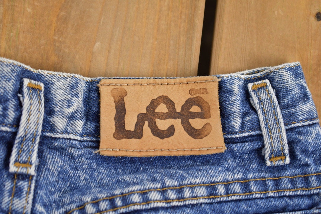 Vintage 1990's Lee Mid Wash Jeans Size 25 x 27.5